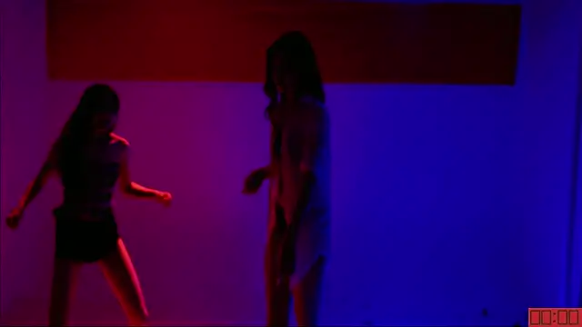 美女TNT-Sister在线直播