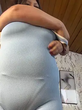 Preview of larissa_antonella