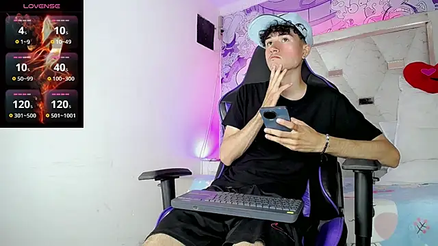 johnny_cagee (M twink) - spanking x 10