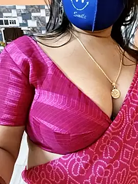 Webcam Model (naughty_nataasa)  is live.Free join now!