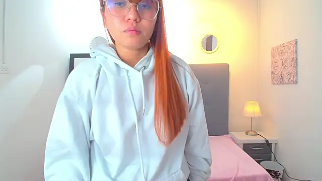 chaneelstark - Chaneelstark's free webcam - UK Sex Cams