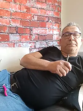 Soloyan Live Webcam on Stripchat