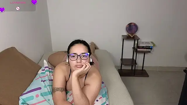 blue__moon_ - Blue__moon_'s free webcam