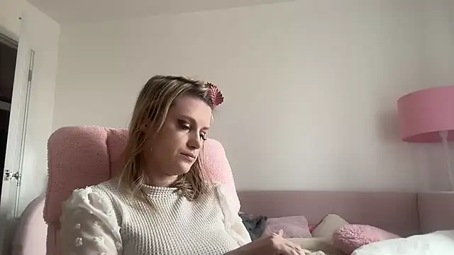 lustfulluna_ (F young) - 🩷Rub Clit🩷