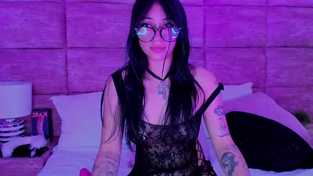 mialiberty (F young) - CAN WE FINISH WATCHING THE MOVIE??!! 😈