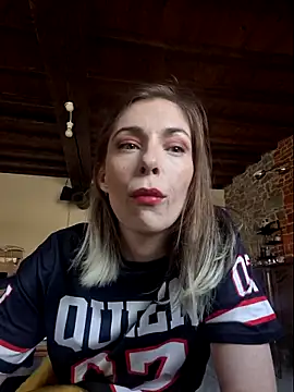 Webcam Model (Miss_North)  is live.Free join now!