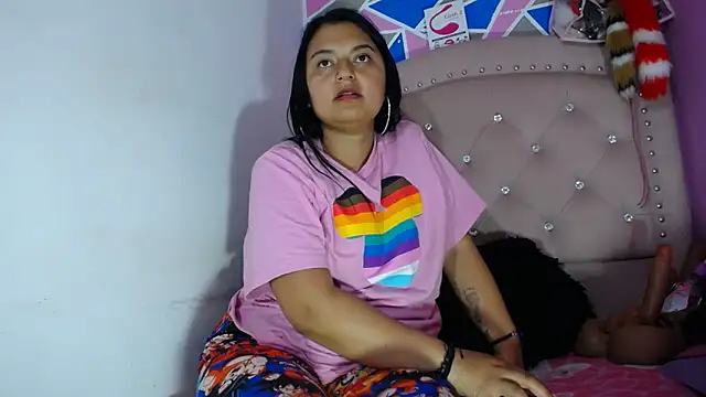 violetaass (F young) - COME AND LOOK AT MY WET PUSSY