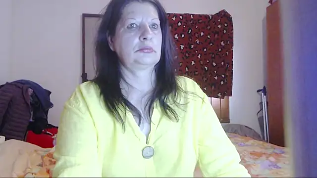 ExtasyMature live sex cam