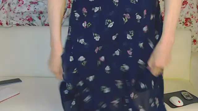 SilviaHart live sex cam