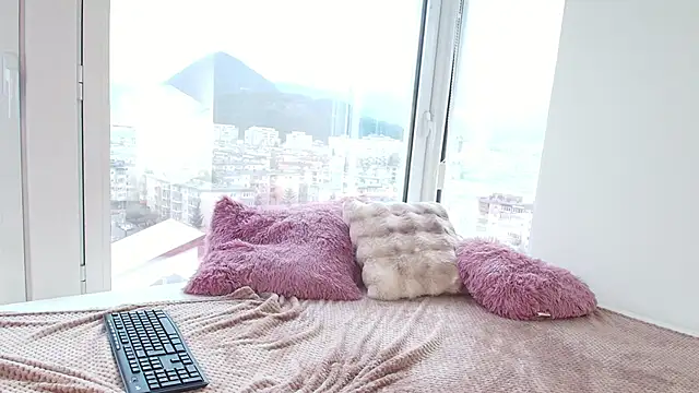 diamonddolll - DiamondDolll's free webcam - UK Sex Cams