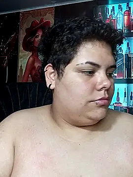 Webcam Model (Hailey_Curvy)  is live.Free join now!