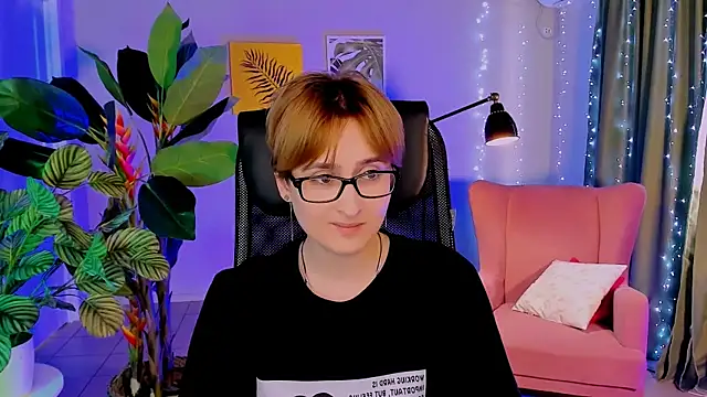 lixeluna - LixeLuna's free webcam - UK Sex Cams