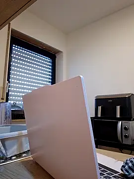 jujuicy- (F young) - Spin my 100 Token Show Wheel baby 🥵