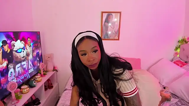 bruneettklaryss live sex cam