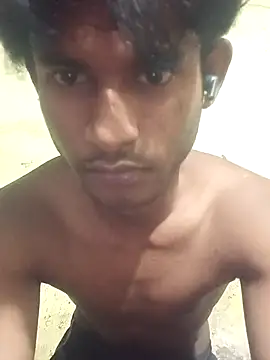 yourteenboy21 (M twink) - T-shirt remove