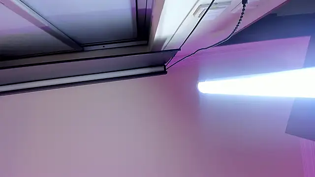 nalalye_cruzz_ (F young) - Fingers in my pussy