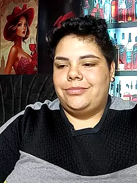 Webcam Model (Hailey_Curvy)  is live.Free join now!