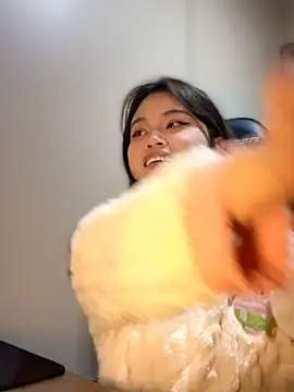 美女Toffee-00在线直播