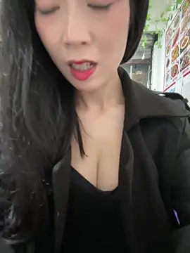 美女yourkeer在线直播