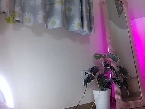 kylie_999 (F milf) - Spank ass * 50 ( vỗ mông 50 cái)