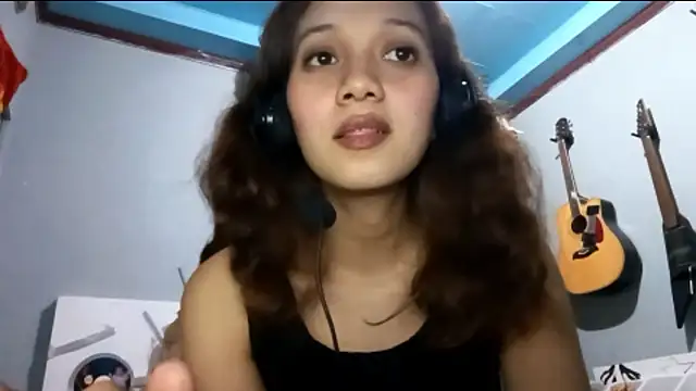 olimpiachapdelaine - OlimpiaChapdelaine's free webcam