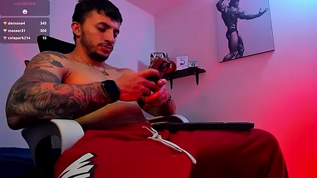 liamreigns_ - LiamReigns_'s free webcam - UK Sex Cams