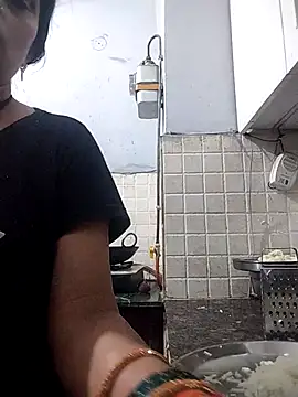 Soniya_Roy live sex cam