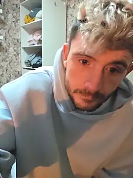 Dejvvvv95 Live Webcam on Stripchat