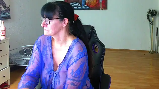 sylly - Sylly's free webcam - UK Sex Cams