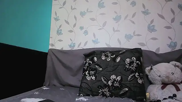 hotnicolle (F young) - dribve me crazy