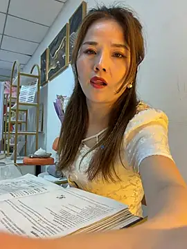 美女Xiaoxiao-y在线直播