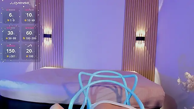 LaylaEmber live sex cam