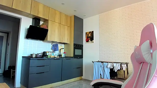 _Alice_Kitty Live Webcam on Stripchat