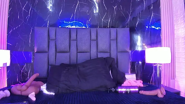 bustyglow (F young) - Show MILKY💦😈