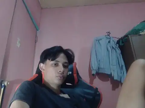 kyoshi_19 (M twink) - tip Fash dick 25 token, cum in public