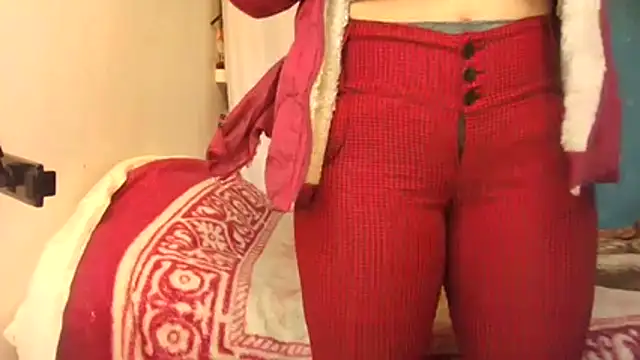 laracaliente (F milf) - dildo 🍆 pussy squirt 💦 💦