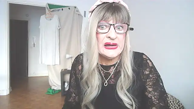 sophytv (Ask my age) - Happy👍