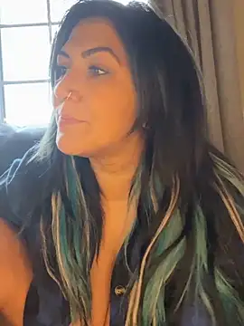 LittleMissEeve's live cam