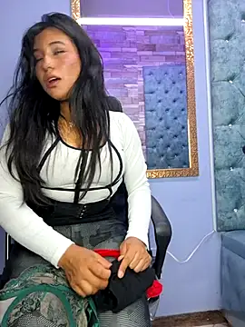 valenlopezz_ - Valenlopezz_'s free webcam - UK Sex Cams