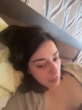 Webcam Model (_AnChous_) is live