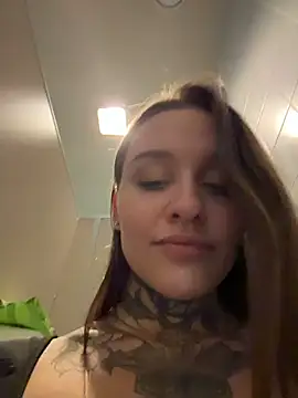 kishamur (F young) - naked show close up