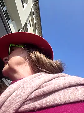 Hot-Muci live sex cam