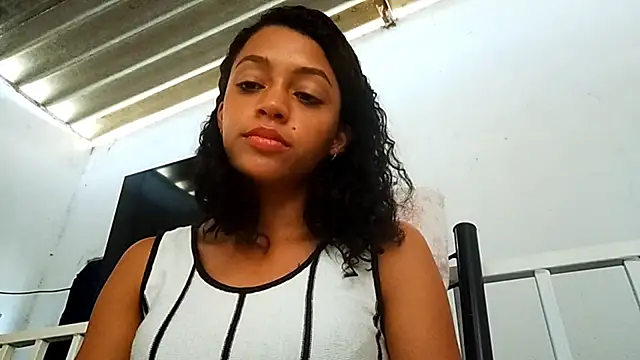 maxiespyies - MaxieSpyies's free webcam