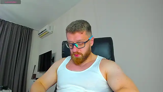 findom_guy (M young) - flash cock