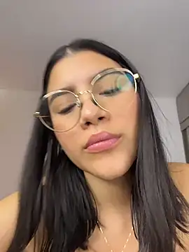 Webcam Model (Julieta_Hornyx)  is live.Free join now!