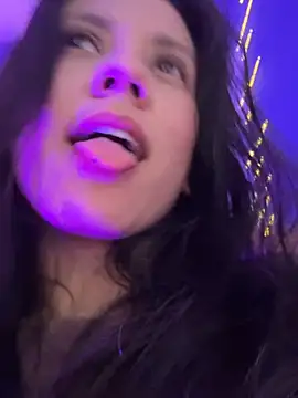 mahia_queen's live cam