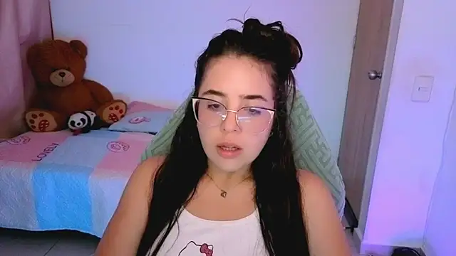 _alicia_z - _alicia_z's free webcam