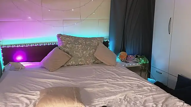 okerriella's live cam