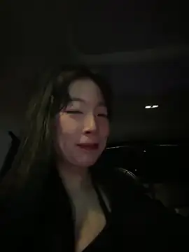 美女yourkeer在线直播