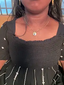 Dhiyapink live sex cam